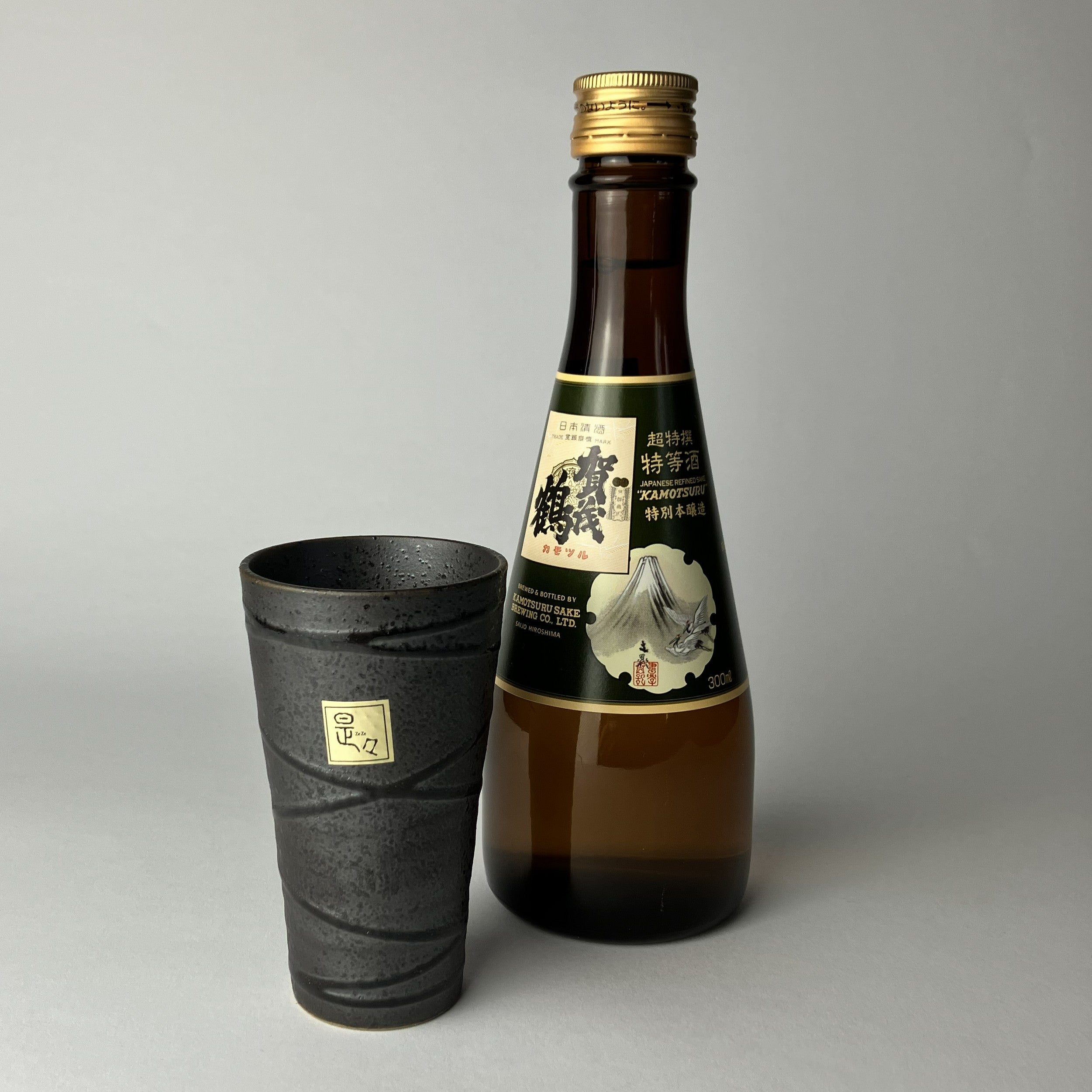 Chotokusen Tokutoshu, Tokubetsu Honjozo & Mino Yaki Sake Cup Gift Set