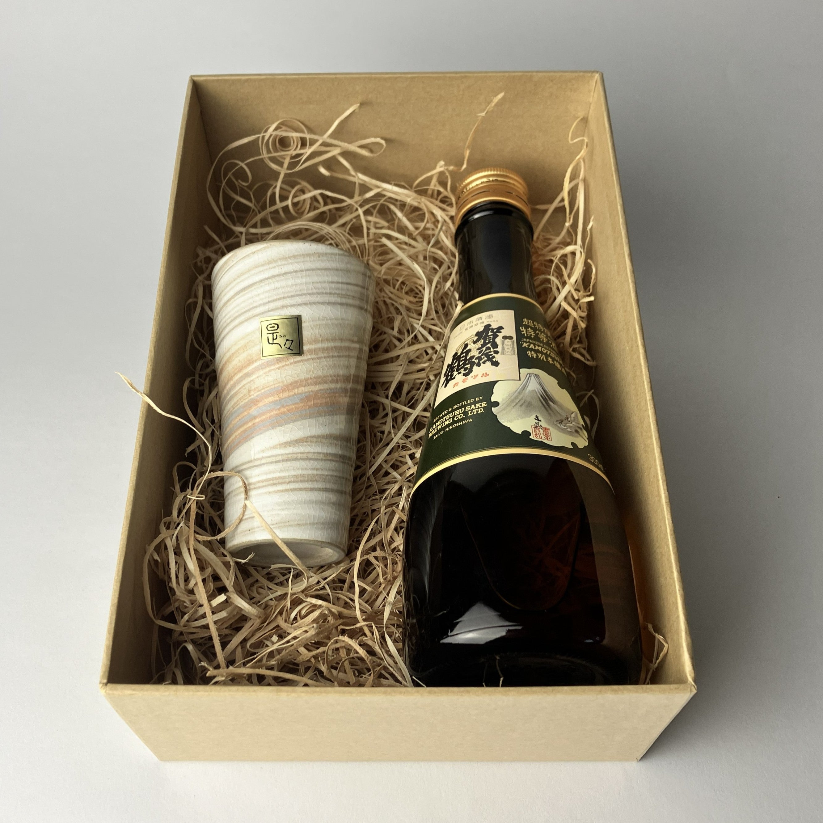 Chotokusen Tokutoshu, Tokubetsu Honjozo & Mino Yaki Sake Cup Gift Set