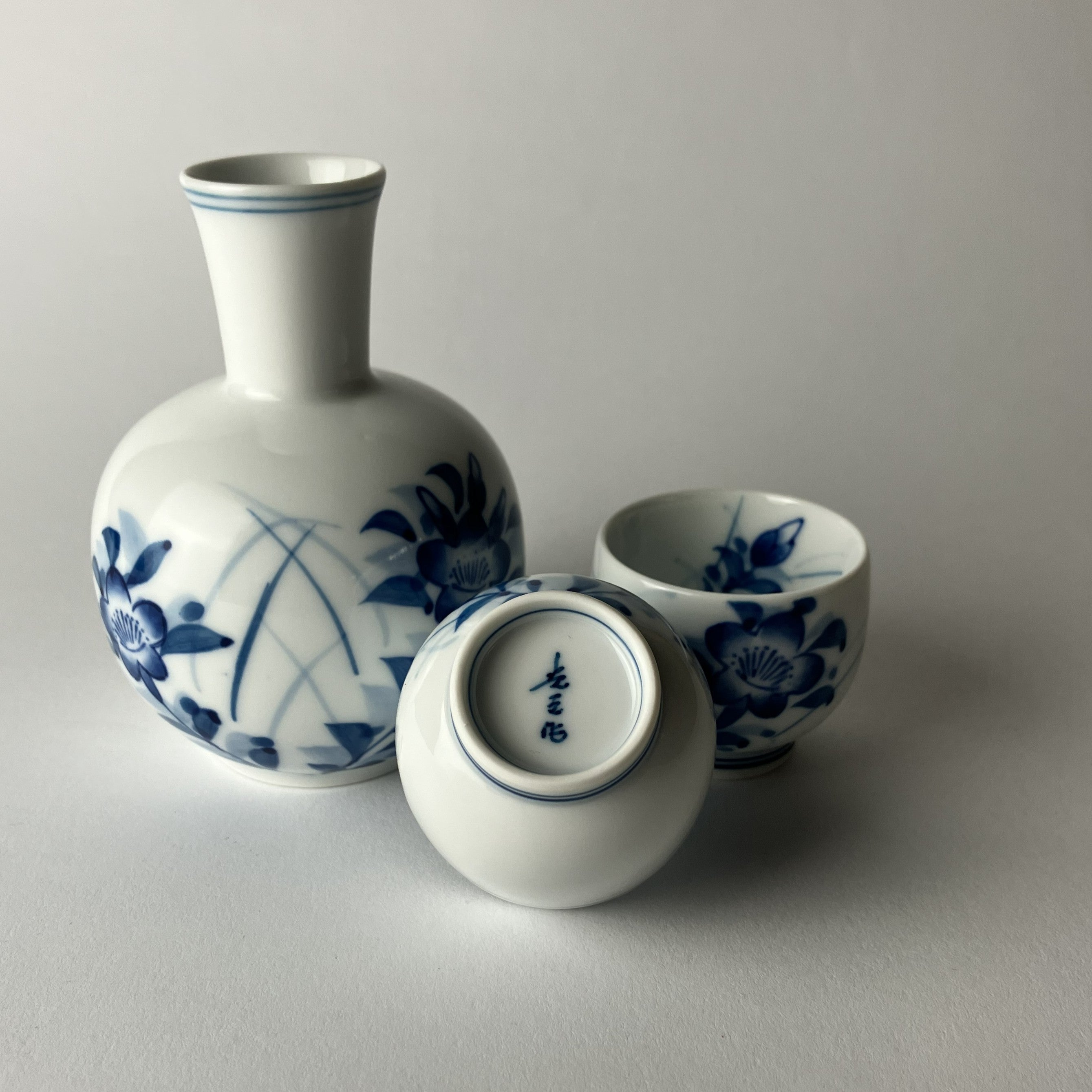 Seikyo Takehara Junmai & Arita Yaki Ceramic  Gift Set