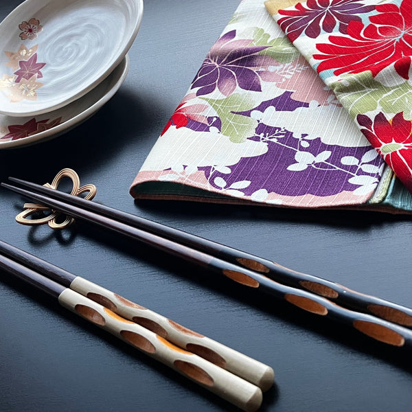 The Authentic Japanese Dining Set: Hama-mon-yo Edition (Red)